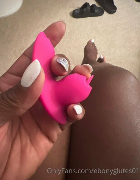 ebonyglutes01 nude model gallery