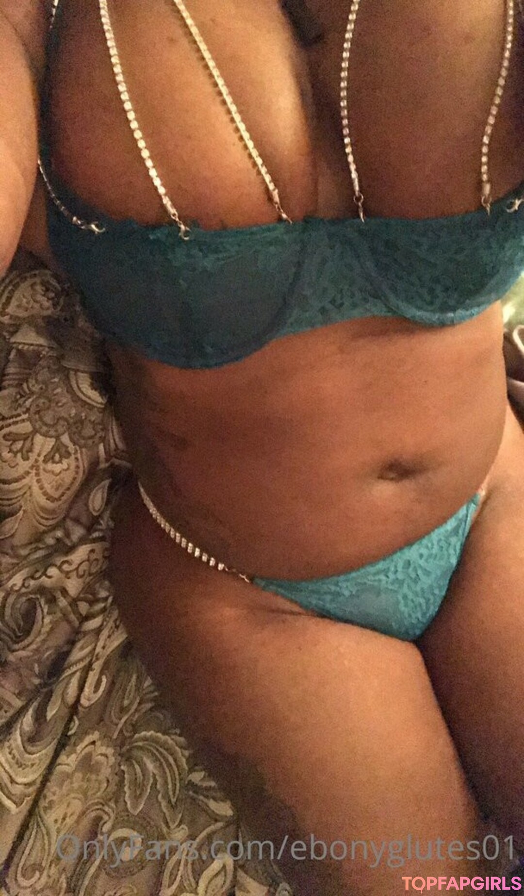 ebonyglutes01 nude star pic