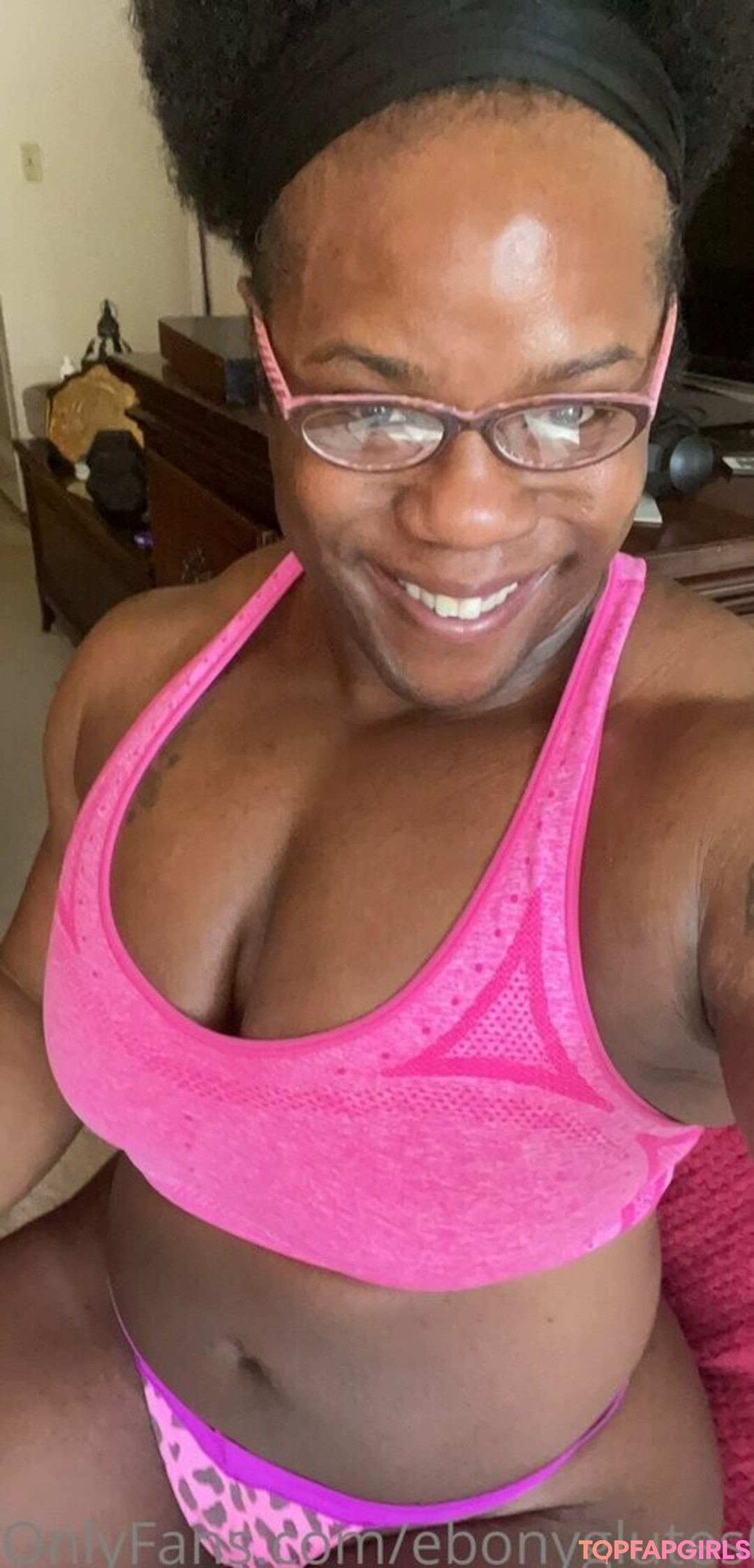 ebonyglutes01 model adult img