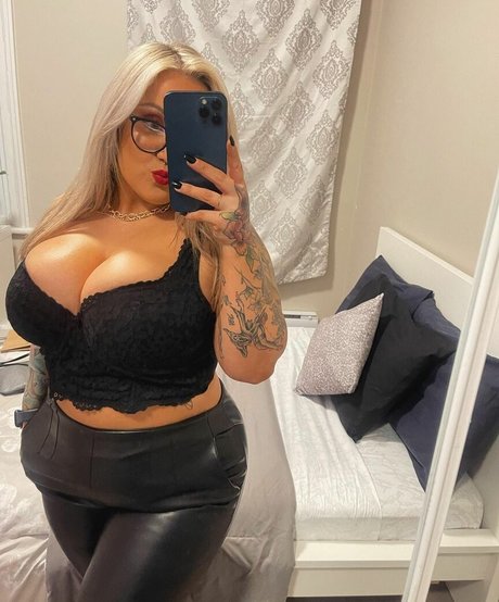 Lilly Alcorn hot pornstar photos