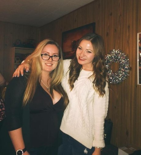 Lilly Alcorn pornstar pretty img