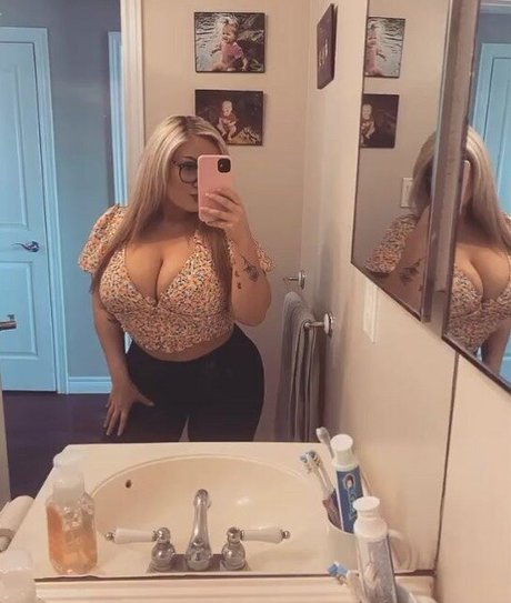 Lilly Alcorn erotic actress images