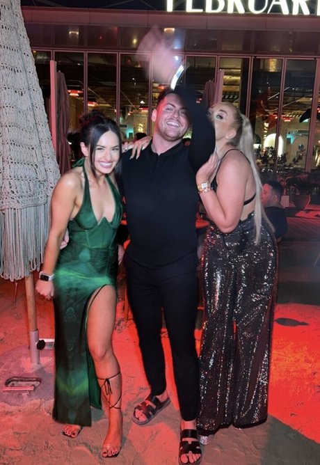 Brittany Carter erotic actress gallery