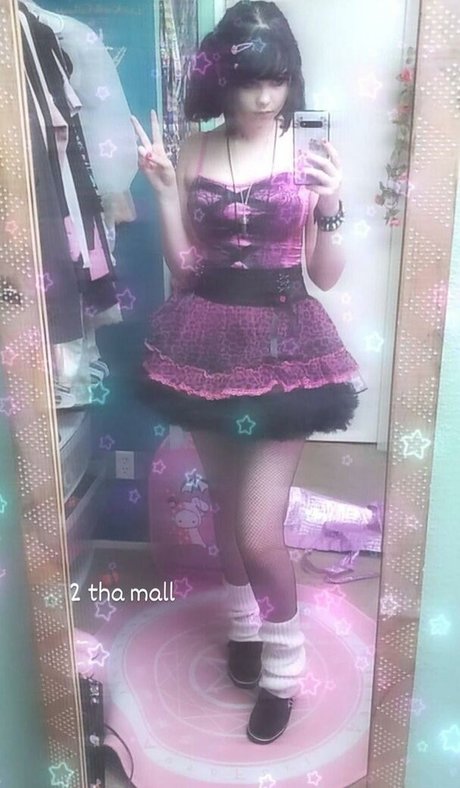 dracculala model nudes image