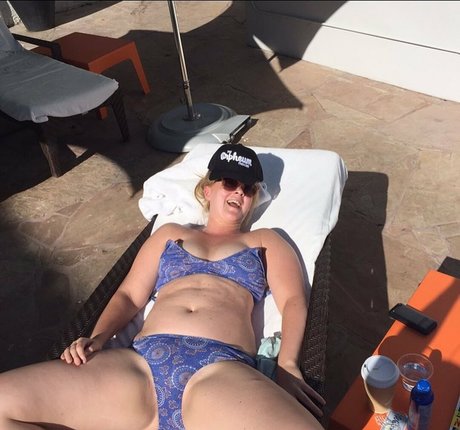 Amy Schumer pretty model pics