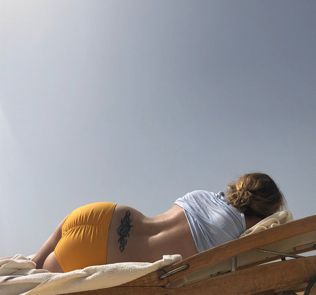 Amy Schumer naked model photos