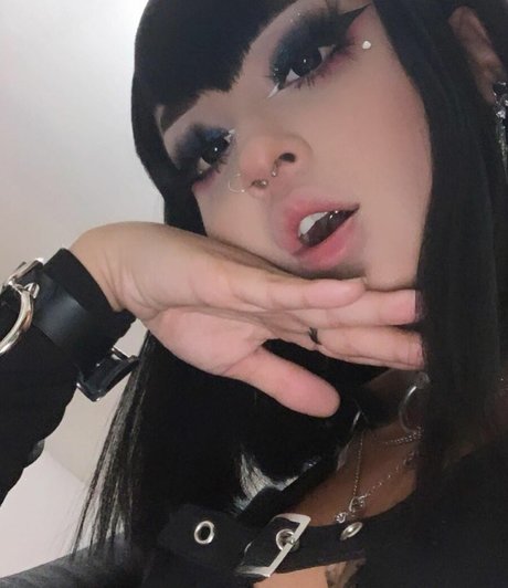 Babispit erotic model pics