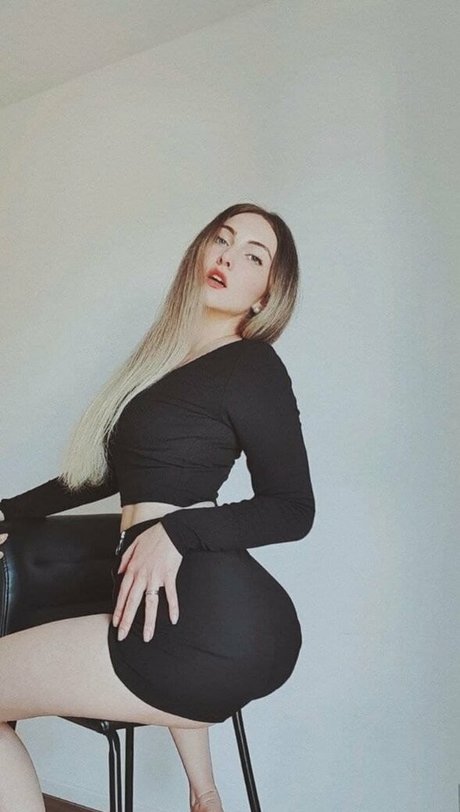 andreasnowflake model pretty photos