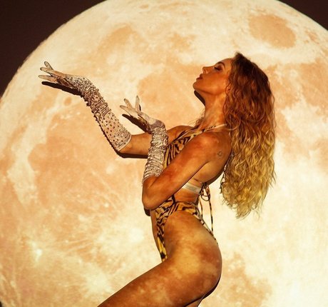 skinny ebony teen onlyfans nudes photos