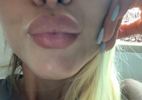 julianawantsromeo pornstar perfect images