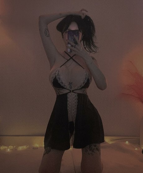 Ahyo12 07 adult model pic