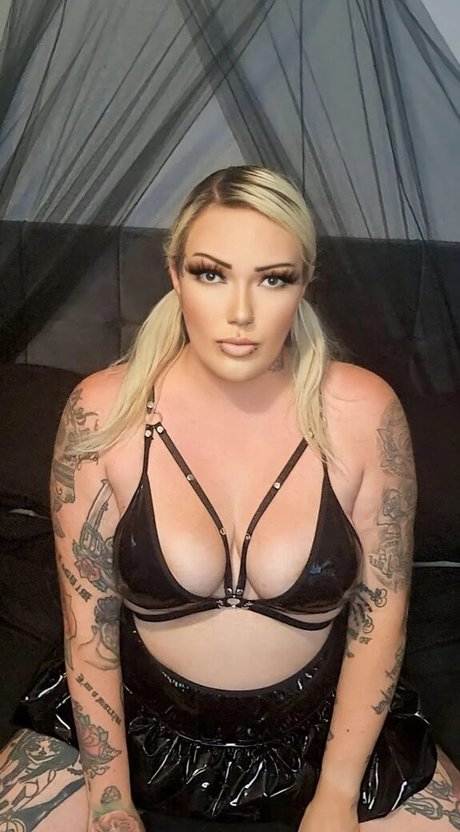 Cherry bombxxx pornstar exclusive pictures