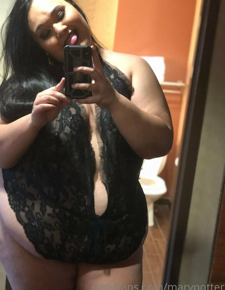 makanamoon nude actress pictures