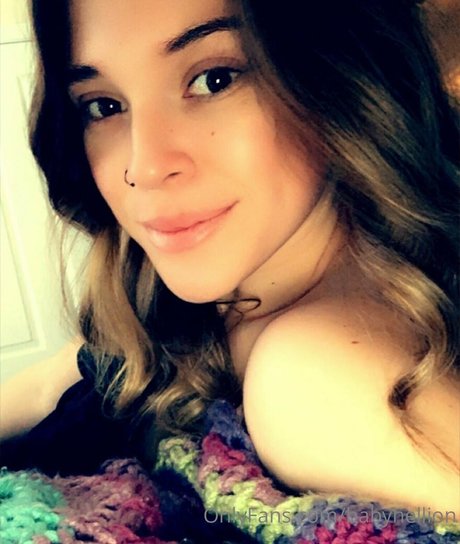 babyhellion xxx model photo