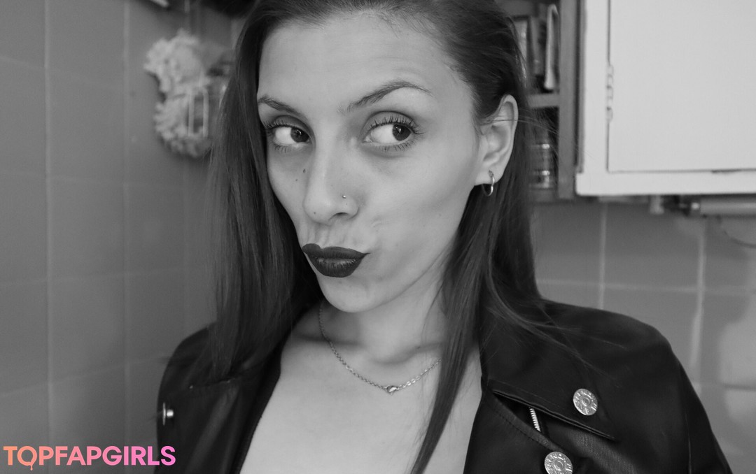 lynnscreamfree sexy model pics