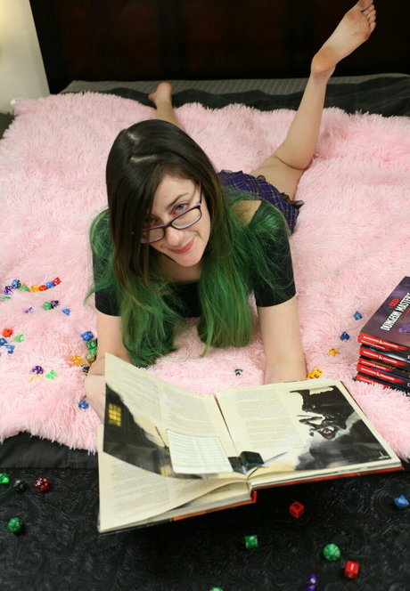 visceralvixen69 sexy model img