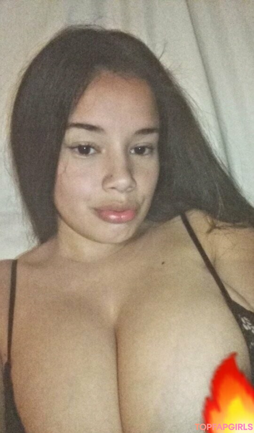 madelaniexx model top image