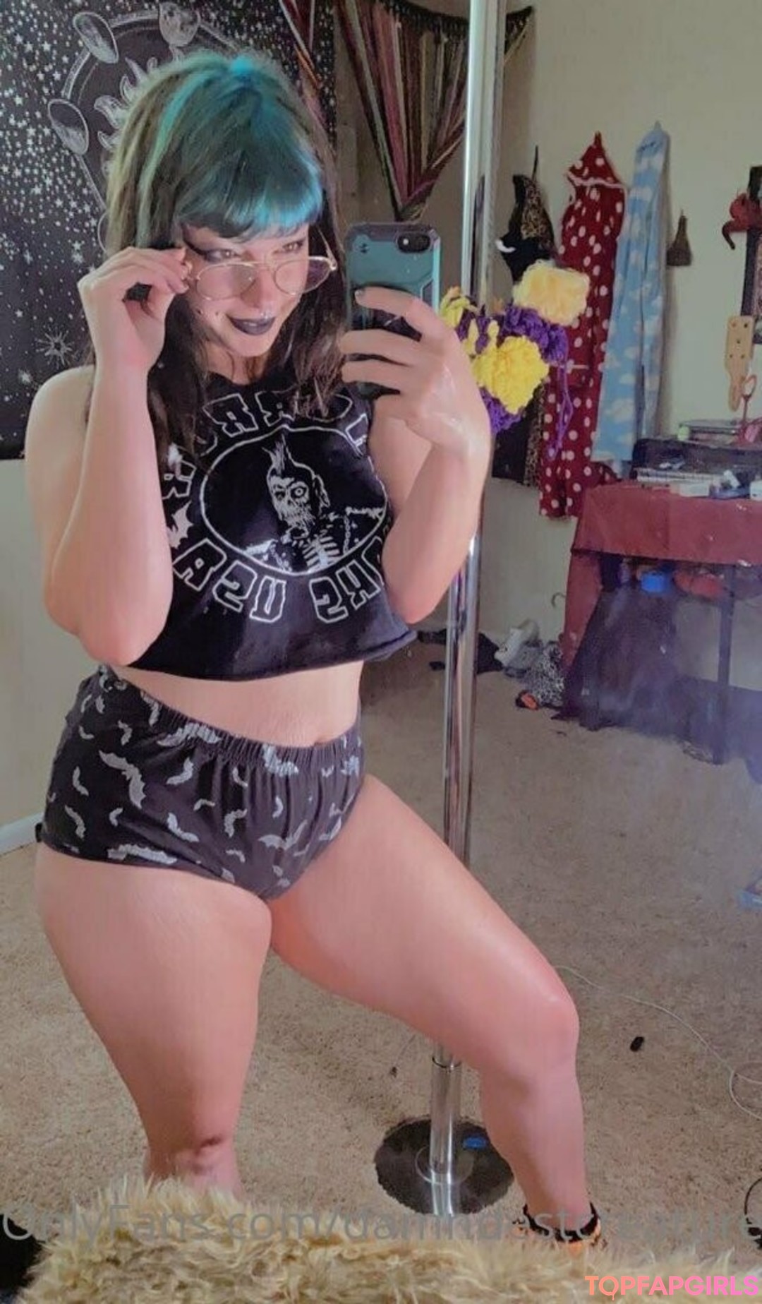 damndestcreature2 sex star photos