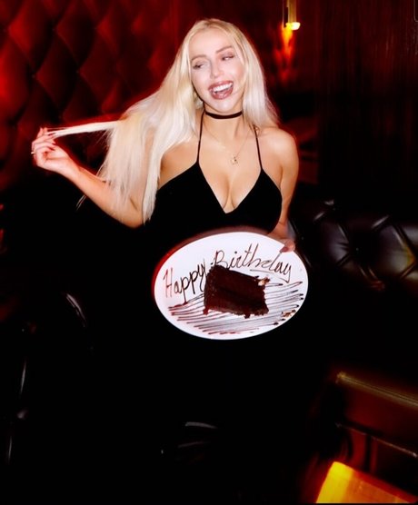 Violet Benson art star images