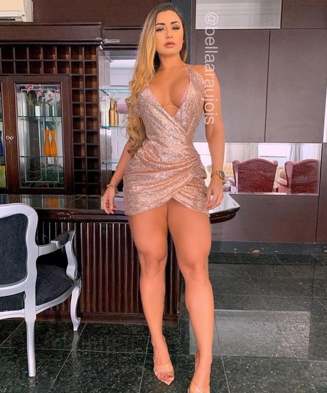 Bella Araujo pretty pornstar gallery