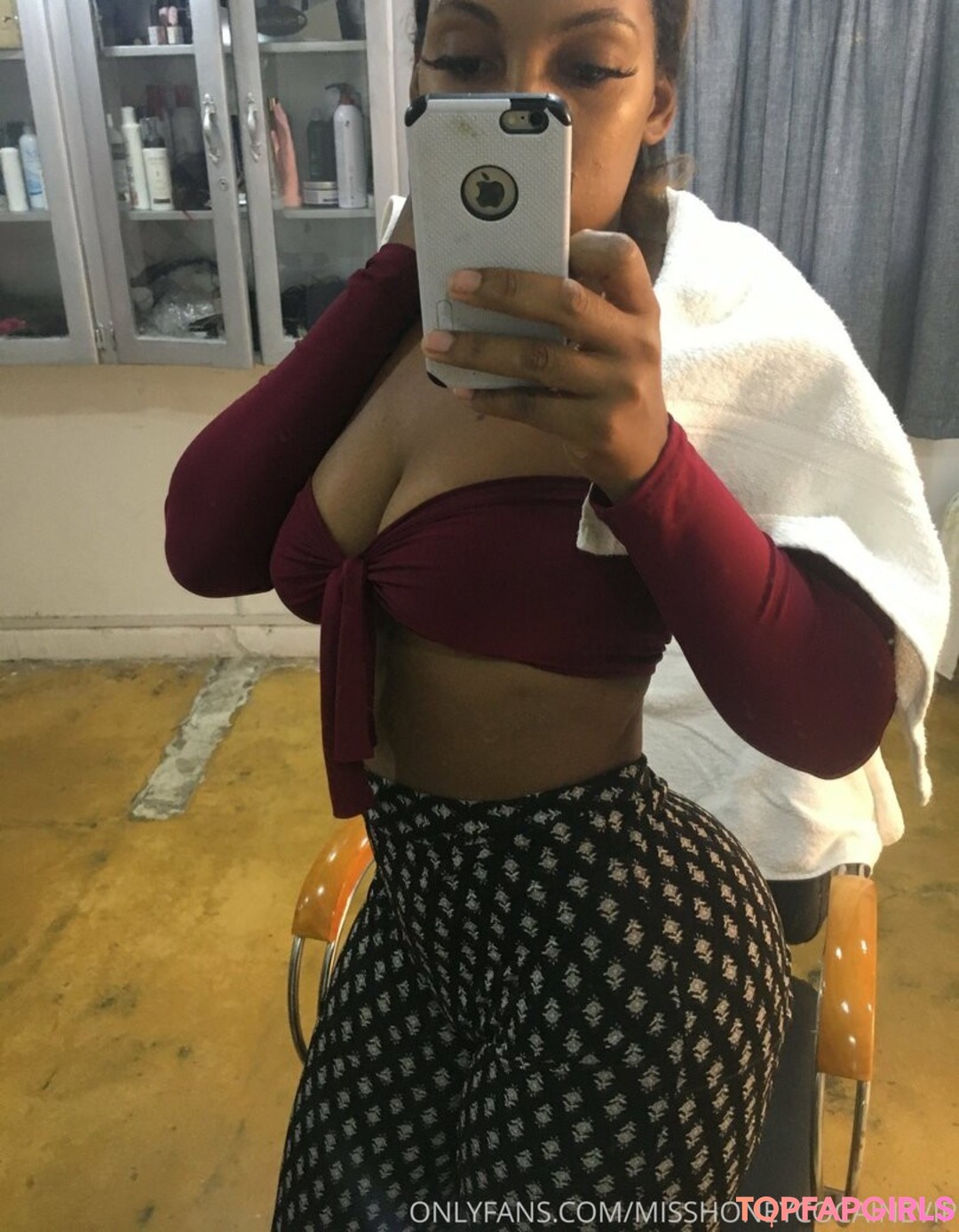 delirisantos nudes star photos