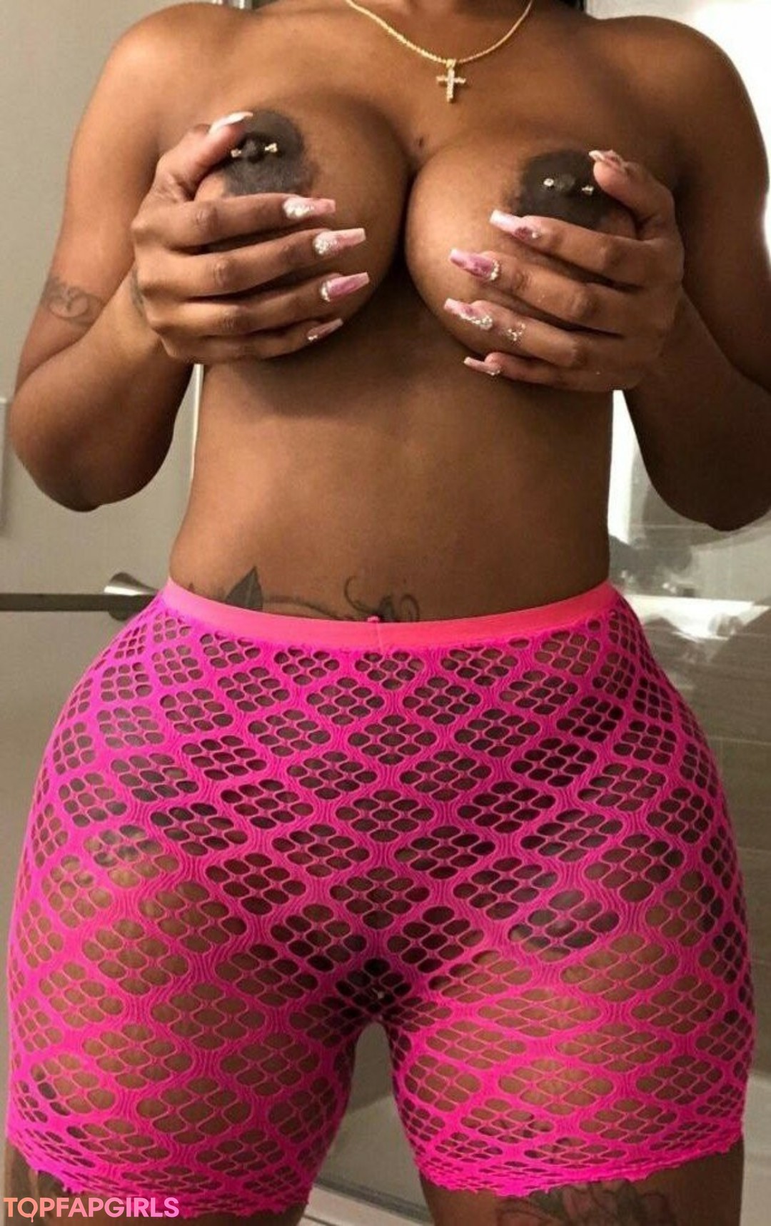 Iamceyez pornographic star img