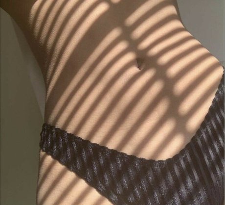 Blowejahb nudes actress pics