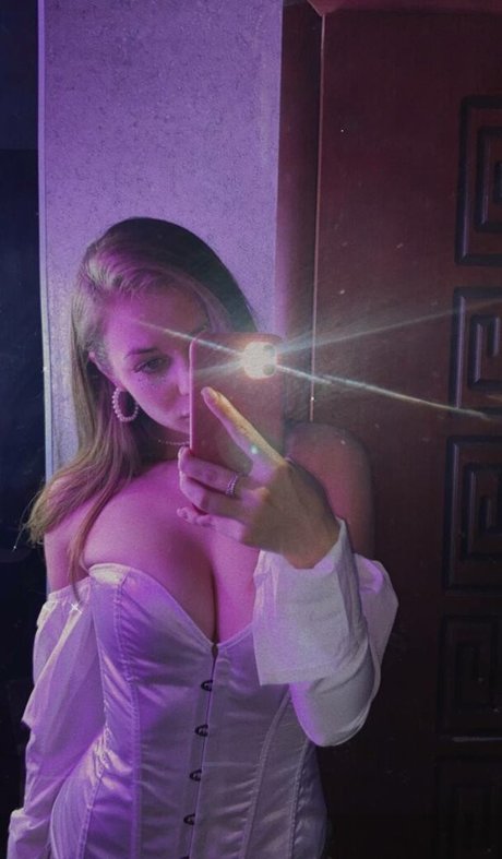 yaadashulya xxx actress pictures