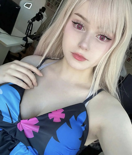 Upminaa model nude photo