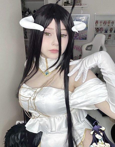 Upminaa best model images