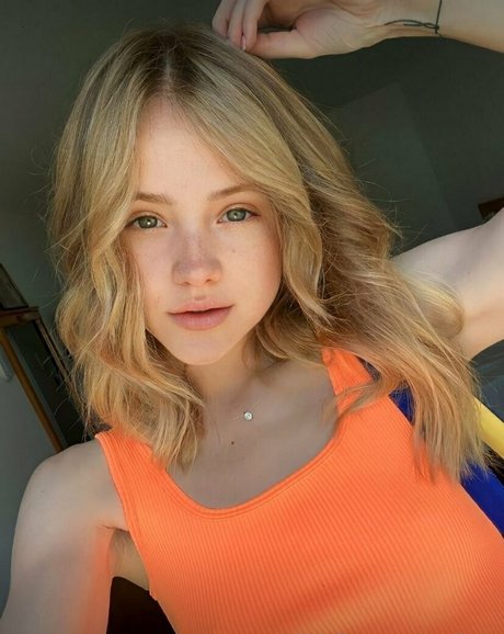 emilage adult model pics