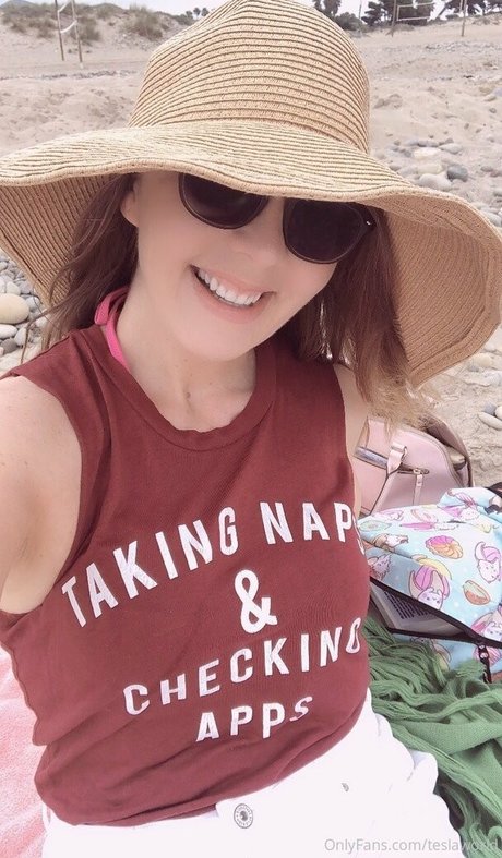 petite skinny onlyfans erotic picture