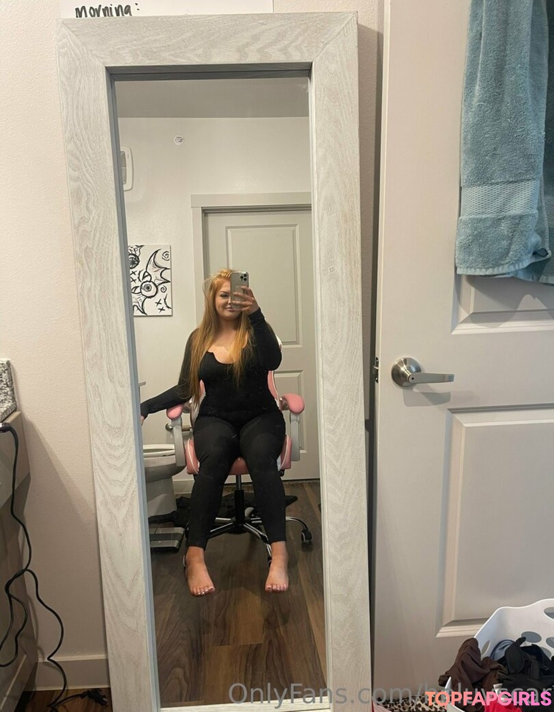 heluvscar pornographic model photos