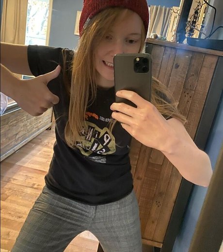 Amanda The Jedi model exclusive image