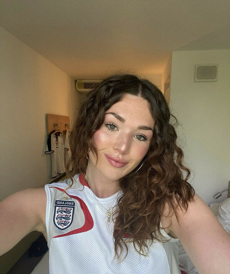 Bobbi Hadgraft hot star galleries