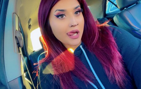 Gyp5y Mac exclusive actress picture