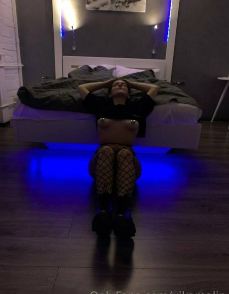 vikamalin nude star gallery