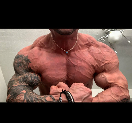 flexcash4 perfect model images