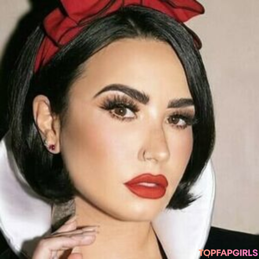 Demi Lovato Ai Porn xxx pornstar image