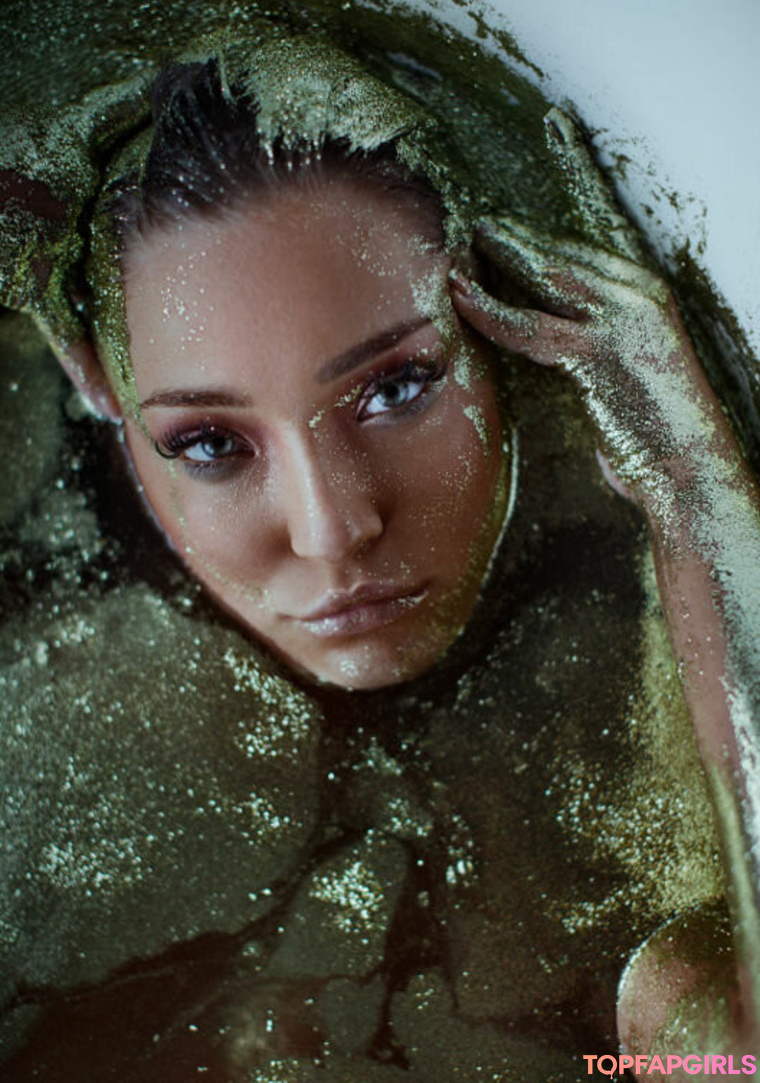 Alexandra Cohen exclusive model photo