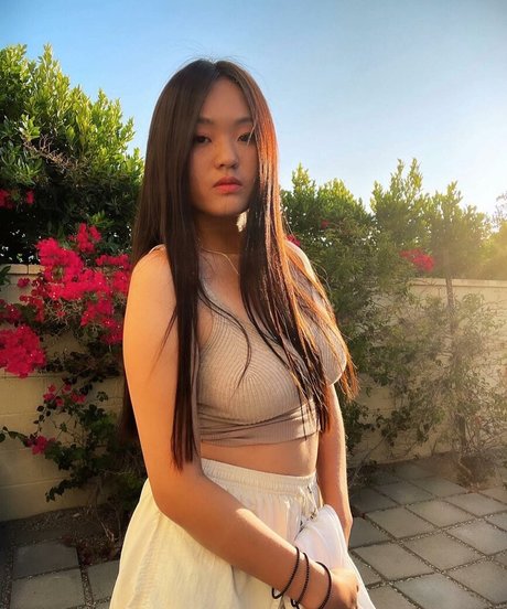 Park Hyye Jin naked star pics