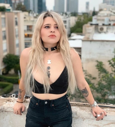 Shira Sasson pornstar adult pic