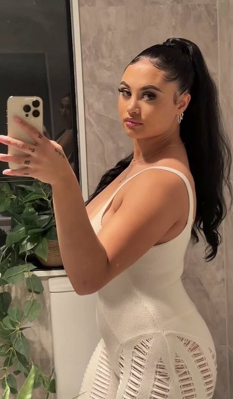 taylaraywhite star adult gallery