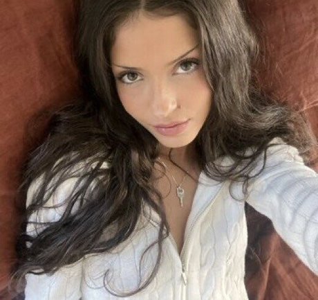 Kissingfae model high quality gallery