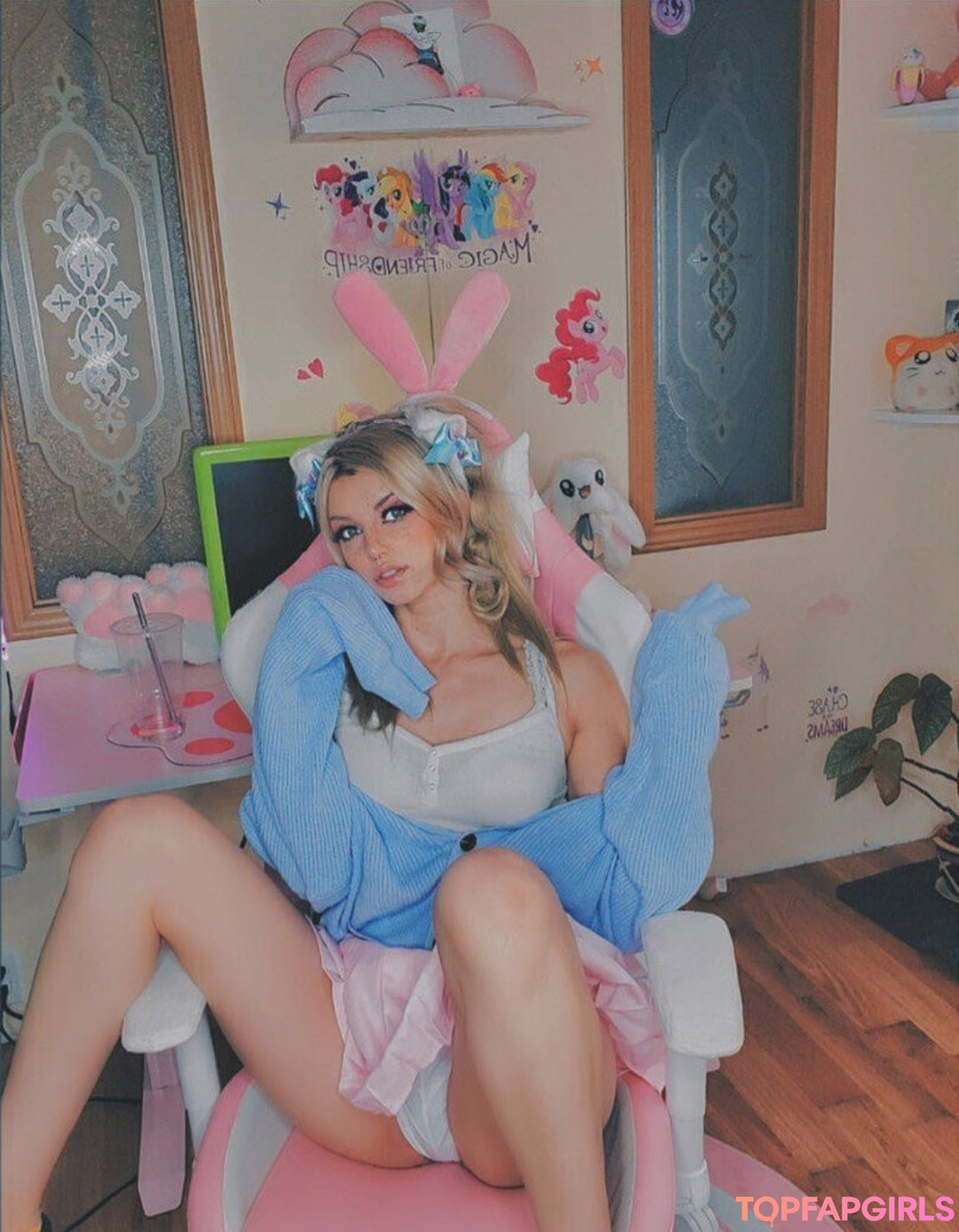 REQ Kiddenkatt sex actress pictures
