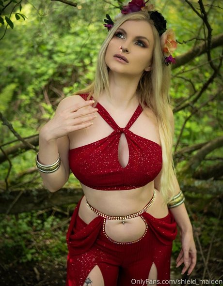 Ruby True erotic star img