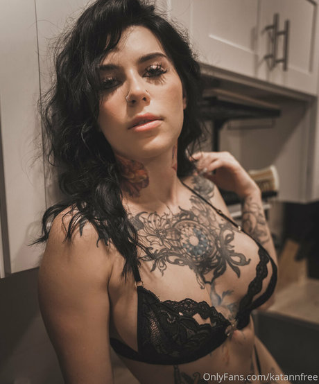katannfree model hot pictures