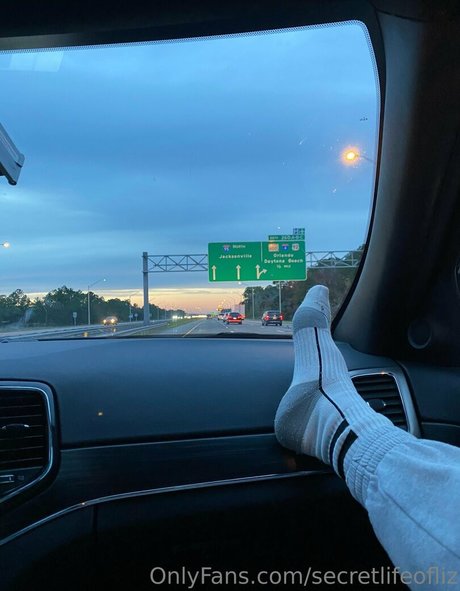 brunette petite onlyfans adult image