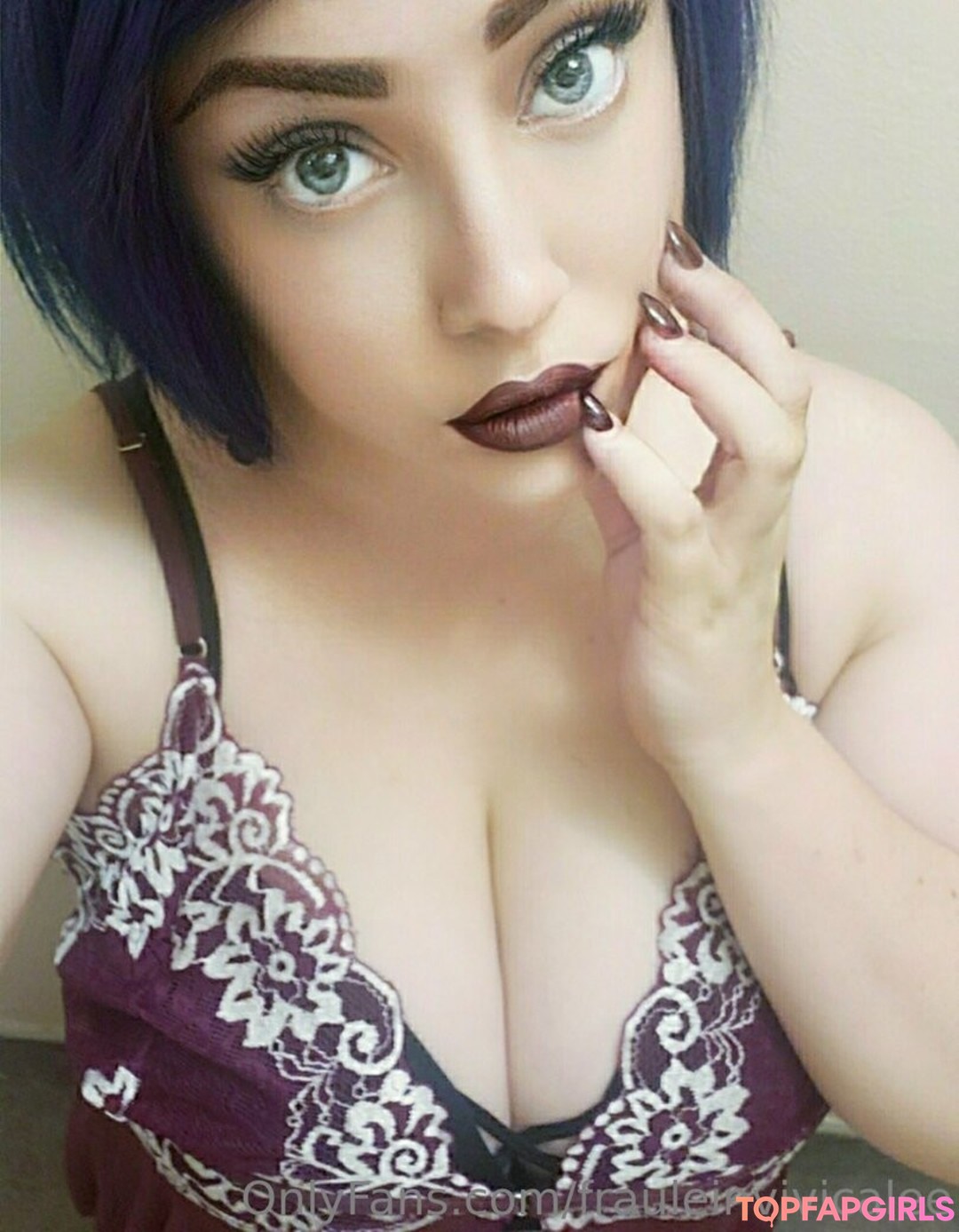 frauleinvivicalee nude star archive
