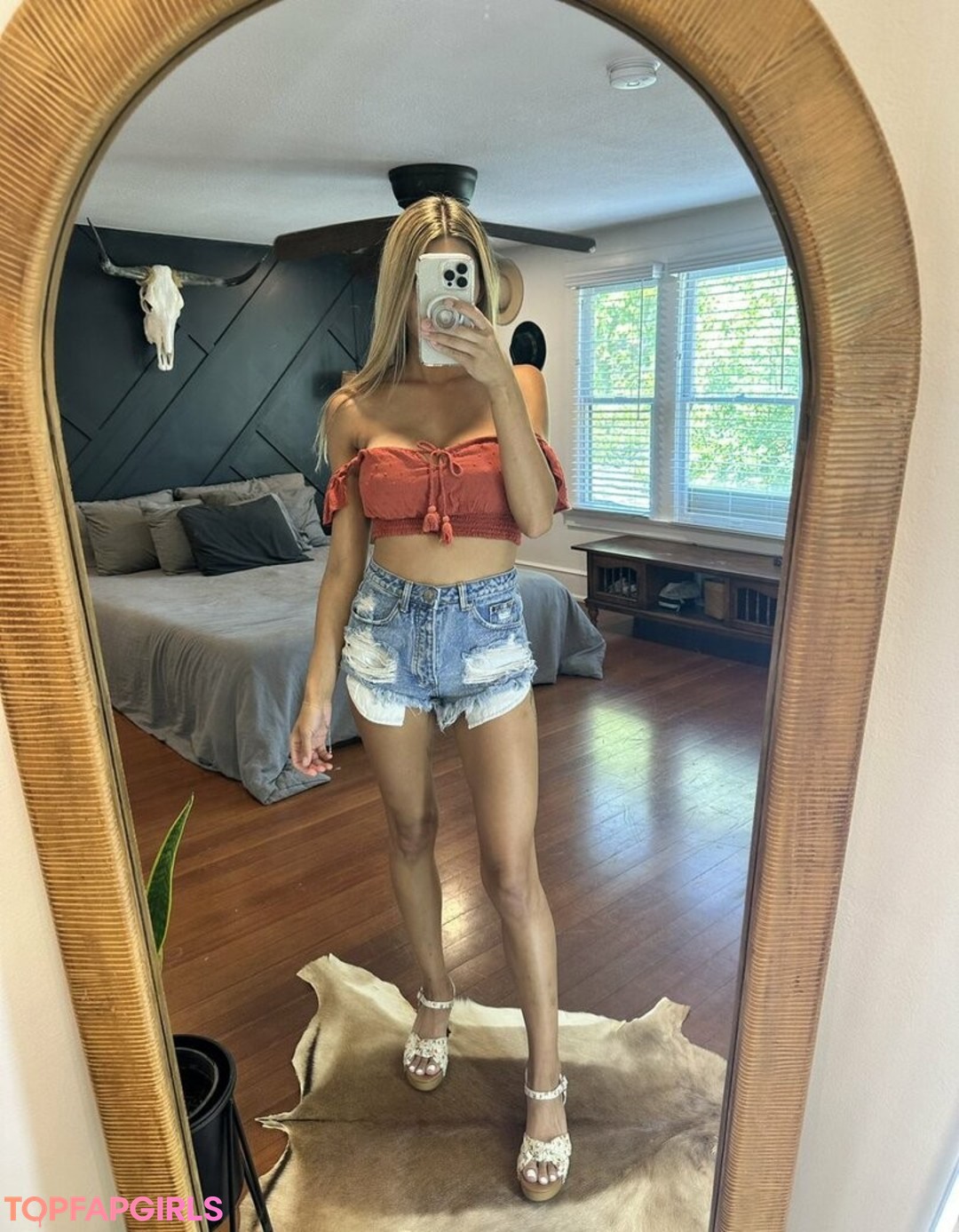 Nikki erotic actress image